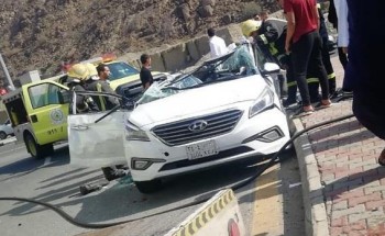 نجاة امرأة تقود سيارتها بعد تعرضها لحـادث مـروّع على طريق الشرائع بمكة المكرمة