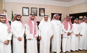 أمين المنطقة الشرقية يوقع ستة عقود لشباب وشابات الأعمال