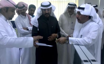 أمين عسير يفاجئ بلدية بيشة بجولة تفقدية