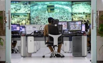 سمو وزير الداخلية يقف على استعدادات قيادة قوات الدفاع المدني بمشعر منى ويجتمع بقياداته