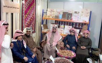 مدرسة الشيخ محمد بن عبدالوهاب بالحرس الوطني تزور مهرجان التمور المصنعة بالأحساء
