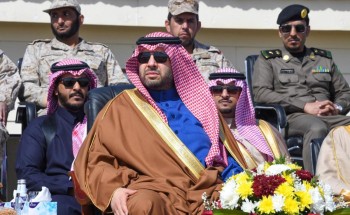 أمير منطقة الحدود الشمالية يتفقد قوة رفحاء