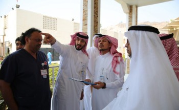 الجهني مدير مستشفى النور يتفقد أقسام المستشفى في اول جوله بعد قرار تعيينه