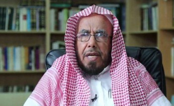 المطلق: هذا هو وقت الإمساك الصحيح حتى لو تأخر المؤذن في رفع أذان الفجر