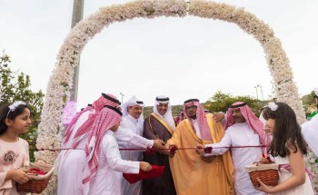 تدشين مهرجان الورود والعطور في محافظة القرى بالباحة
