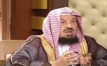 هل يجوز الدعاء بالقول: “الله يجعل يومي قبل يومك”؟.. المنيع يجيب (فيديو)