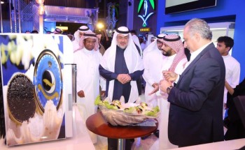 المهندس العيادة يدّشن معرض “سمك” الأول