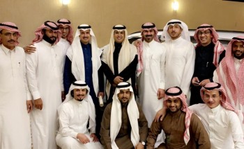 منسوبي إدارة القطاع الصحي بخميس مشيط يقيمون حفل تكريم للقحطاني