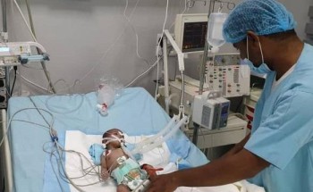 “سلمان للإغاثة” ينقذ حياة رضيعة يمنية رُزقت أسرتها بها بعد انتظار 10 سنوات.. ووالدها يروي التفاصيل