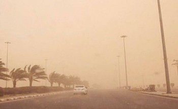 “الإنذار المبكر”: سحب رعدية ممطرة مصحوبة بالغبار والأتربة على أجزاء من الرياض