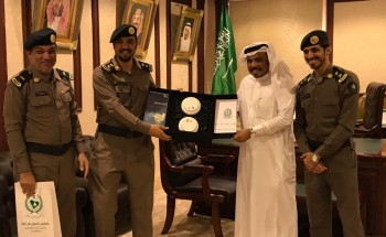 محافظ بيش يدشن حملة “كاشف الدخان لك أمان “