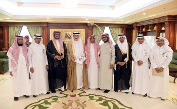 أمير منطقة جازان يدشن الحملة الصيفية للتوعية ومحو الأمية بالعيدابي