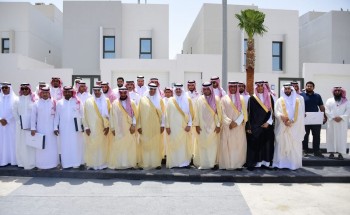الأمير سعود بن نايف يسلّم الدفعة الأولى من الوحدات السكنية في مشروع “نساج تاون” لمستفيدي برنامج “سكني”