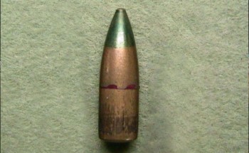 شرطة أبو عريش تحاول فك لغز سقوط مقذوف ناري على منزل مواطن