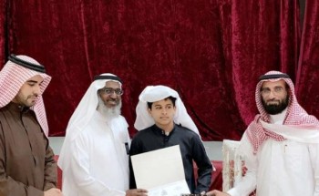إدارة ثانوية الشيخ محمد بن عبدالوهاب بالحرس الوطني بالأحساء تكرم ٣٠ طالباً و ٦ معلمين