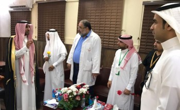 بالصور.. مستشفى صامطة يُقيم حفل معايدة لمنسوبيه