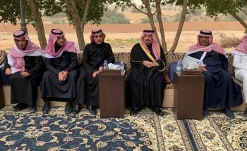 الأمير فيصل بن بندر يواسي أسرة الشلهوب في وفاة والدهم