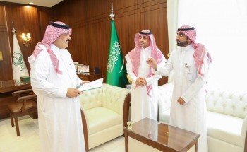 سمو أمير منطقة حائل‬⁩ يستقبل مدير فرع وزارة العمل والتنمية الاجتماعية بالمنطقة