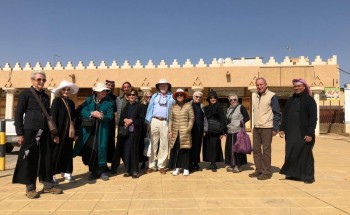 تهافت السواح على مراكز الإبداع الحرفي بالقصيم