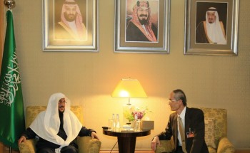 وزير الشؤون الإسلامية يستقبل وفدي روسيا واليابان