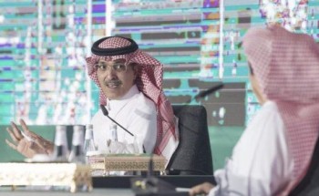 “الجدعان” يكشف حقيقة زيادة المقابل المالي على الوافدين.. وهذا ما قاله عن رفع أسعار الطاقة في 2019!