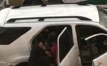 عسكري بجازان يشك في وافد أفريقي ويطلب تفتيشه.. والأخير يصـيبه برصاصتين