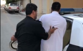 بالفيديو.. لحظة القبض على معالج شعبي امتهن الحجامة بأدوات غير مرخصة وبدائية