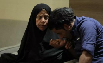 بعد فراق 7 سنوات.. يمني مقيم بالمدينة يلتقي أمه التي قدمت لتحج ضمن ضيوف خادم الحرمين غرِّد