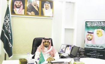 رئيس مركز “عمود” الريث يقف على الحالة الإنسانية “لاحقة السلمي”