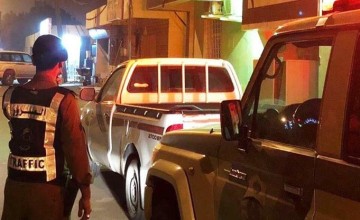 شاب يعبث بكاميرا ساهر في عسير ويحاول إسقاطها.. ودوريات الأمن تطيح به