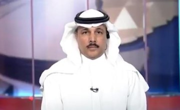 مذيع من الزمن الجميل .. شاهد: الإعلامي “محمد خيري” وهو يقدم نشرة التاسعة بالإخبارية