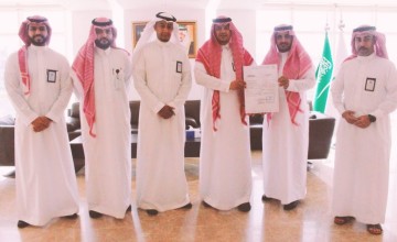 الشهراني يكرّم منسوبي مختبر وبنك الدم الإقليمي لحصولهم على شهادة الممارسة الجيدة