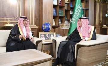 سمو أمير منطقة جازان يطّلع على الخطة الوطنية لمعالجة التشوهات البصرية