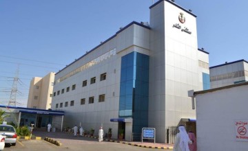 7 ساعات تنقذ حياة عامل إثر سقوط جسم صلب على كامل جسمه