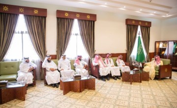 سمو محافظ الخرج يكرم الطالب الموهوب عبدالله بن فهد العتيبي