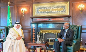 أمير تبوك يستقبل القنصل العام لجمهورية سنغافورة لدى المملكة