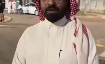 شاهد.. ماذا فعل صاحب محطة بنزين بالمدينة المنورة بعدما قام بتعبئة وقود لعدد من المتسابقين في رالي داكار بمبلغ 10 آلاف بدلاً من 1000 ريال