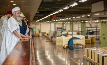 المصحف الشريف .. قصة اهتمام أذهلت ضيوف برنامج خادم الحرمين الشريفين للعمرة والزيارة