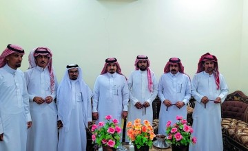 ” تجسد أواصر الترابط الحقيقي”.. رجال أعمال وأصحاب وملاك الإبل يزورون أبناء راعي بلدة وادي النعم “سليمان بن عناضل المظيبري” في أبانات