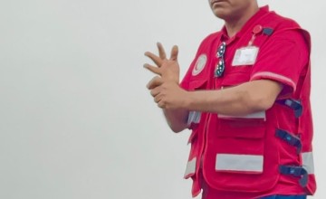 الهلال الأحمر بالشمالية تنظم دورتين تدريبيتين مخصصتين لبرنامج “سفراء الحياة” بطريف