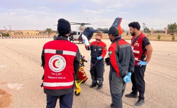 عبر الإسعاف الجوي.. الهلال الأحمر بالحدود الشمالية ينقذ مواطنا مفقودا في منطقة صحراوية