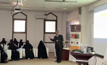 “البيئة والزراعة” تنظّم دورة حول ريادة الأعمال في تربية النحل بحائل