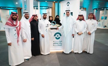 نائب أمير منطقة مكة المكرمة يكرم رحلات ومنافع