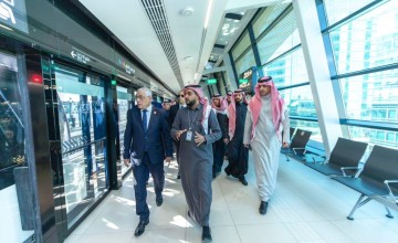 النائب العام المصري والوفد المرافق له يطّلعون على قطار الرياض