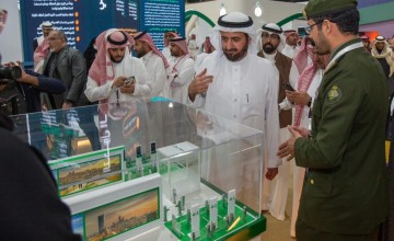 وزير الحج والعمرة يزور جناح وزارة الداخلية في مؤتمر ومعرض الحج الرابع بجدة