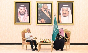 الامير سعود بن نهار يلتقي وزير التنمية الاجتماعية والأسرية في جمهورية سنغافورة..