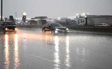 الأرصاد : أمطار رعدية متوسطة إلى غزيرة تؤدي إلى جريان السيول مصحوبة بزخات من البرد