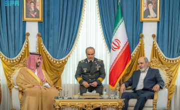 وزير الدفاع يبحث مع أمين الأمن القومي الإيراني  مستجدات الأحداث في المنطقة