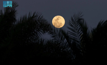 بالصور.. “فلكية جدة” ترصد قمر شوال البدر اليوم في ظاهرة فلكية مميزة عقب الاعتدال الربيعي