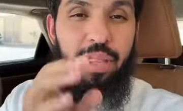 بعد تصريح مثير للجدل.. بالفيديو: مواطن يعتذر لعمال البناء ويشيد بجمال المسجد